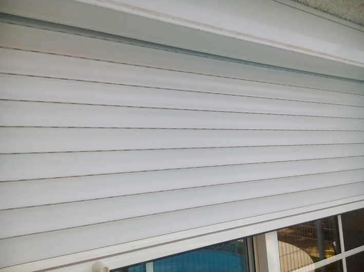 Reparar persianas de hogar atascadas